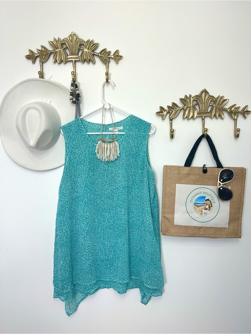 Sleeveless Aqua print flowy sleeveless Tunic Top Xl ptp 25” l 32”